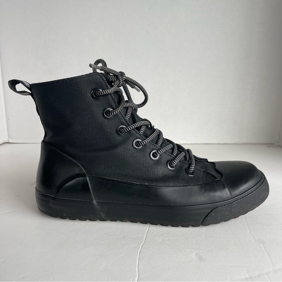 Hunter Shoes - Hunter rain boot sneakers size M:7. W:9.